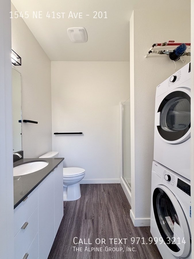 🔑 6–18 Month Leases Available + Rent Specials! |🏡 41 Central Studio! property image