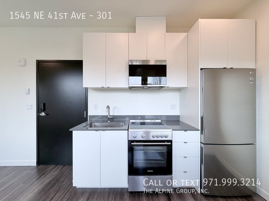 💰 Sign & Save! 4 Weeks FREE on 18-Month Lease|🏡 Luxury Details & Prime Location at 41 Central property image