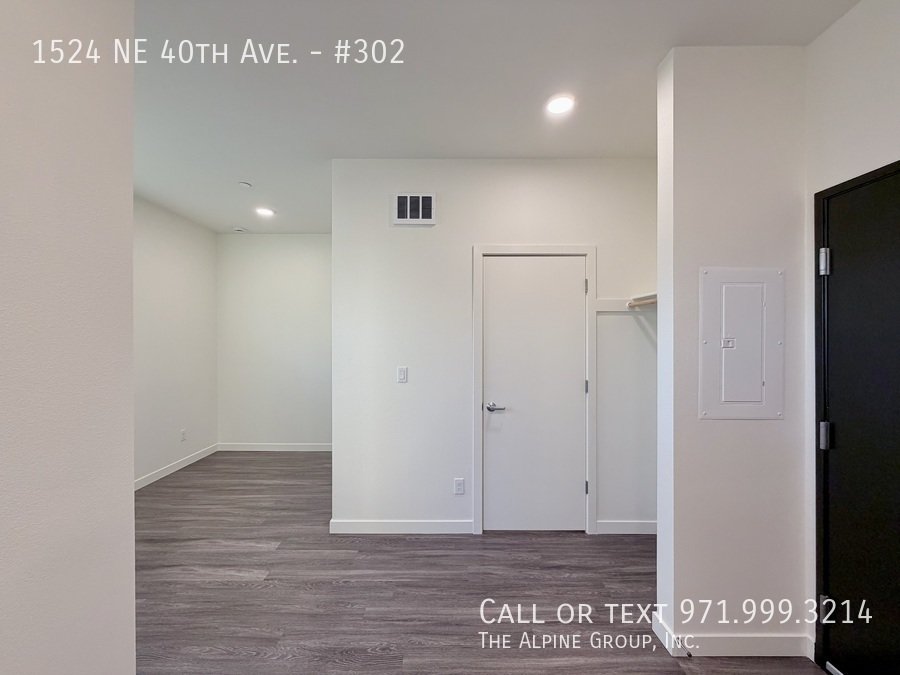 🌟 Lease Your Way: 6–18 Months + Rent Specials!|🏡 Top Level Living & Prime Location at Meridian 40 property image