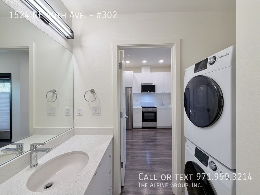 🌟 Lease Your Way: 6–18 Months + Rent Specials!|🏡 Top Level Living & Prime Location at Meridian 40 property image