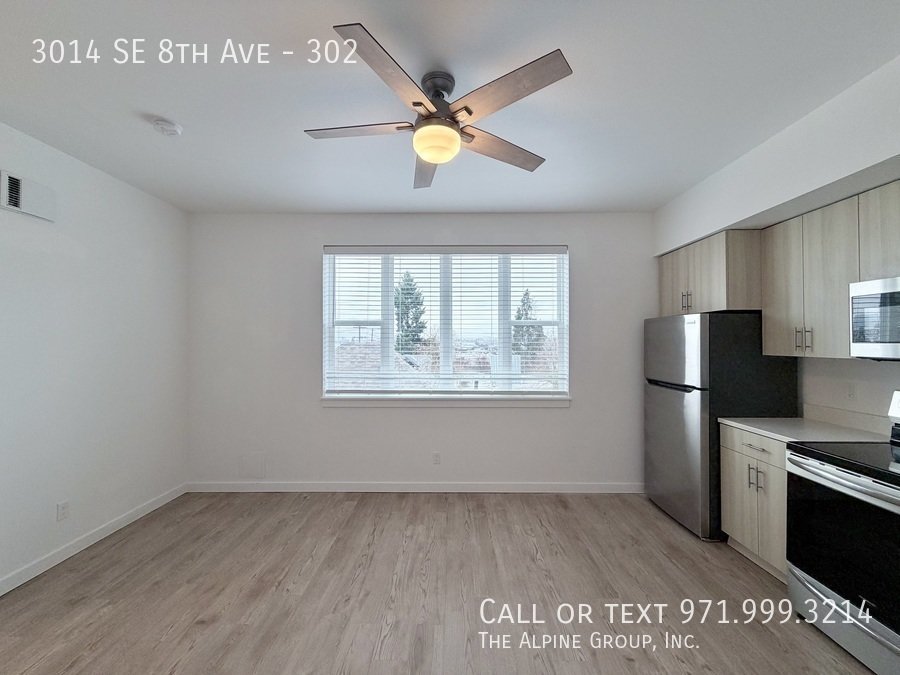 1 MONTH FREE | Bright 1BR in Walkable Brooklyn – In‑Unit Laundry property image