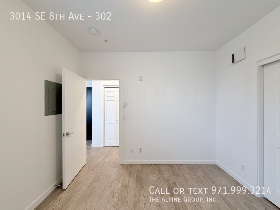 1 MONTH FREE | Bright 1BR in Walkable Brooklyn – In‑Unit Laundry property image