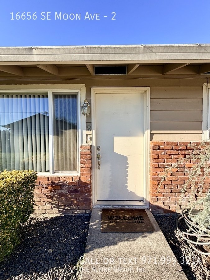 ✨ $500 OFF 1st Month – Apply by 3/16! Cozy Milwaukie 2-Bed property image