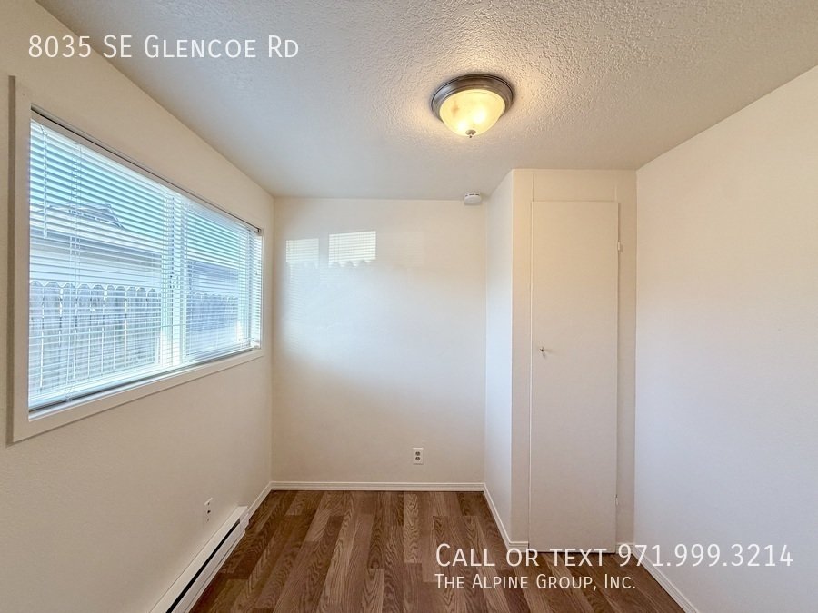 🔑First Month FREE w/ 12-Mos Lease| 2-Bedroom in Milwaukie - W/S/G is included! property image