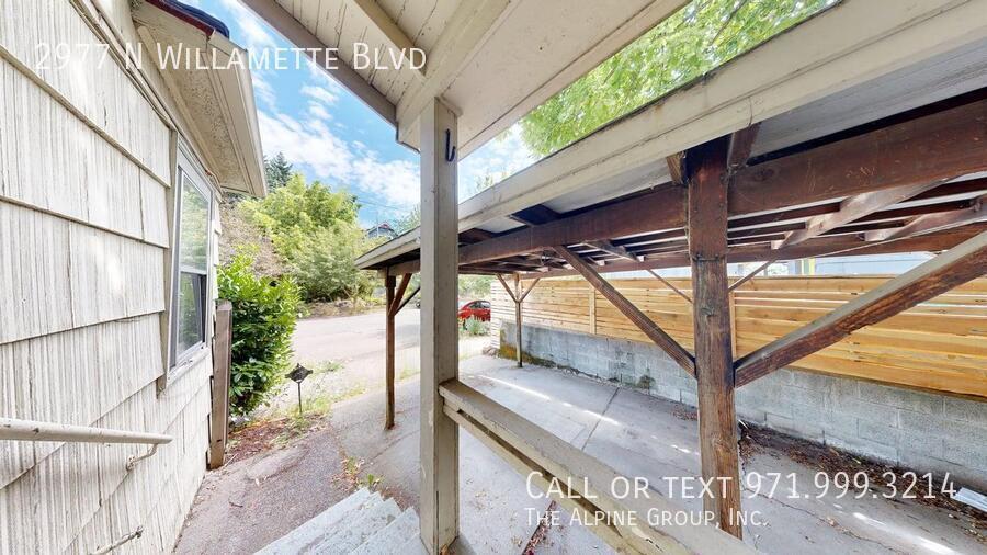Charming Updated Home with River Views in North Portland 🌿 property image