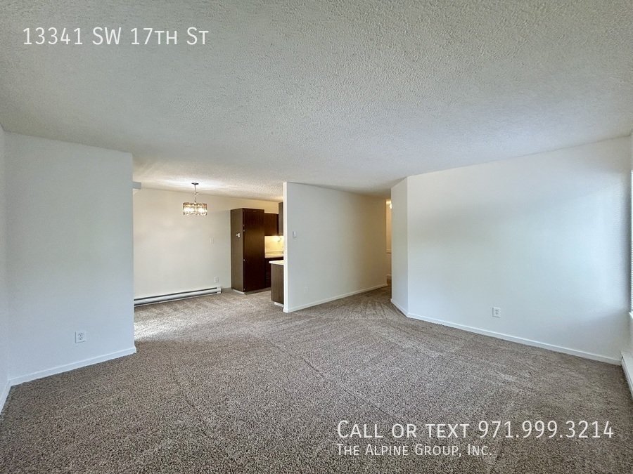 **Bright & Spacious Top‑Floor 2‑Bedroom with Balcony & In‑Unit Washer/Dryer – Utilities Included!** property image