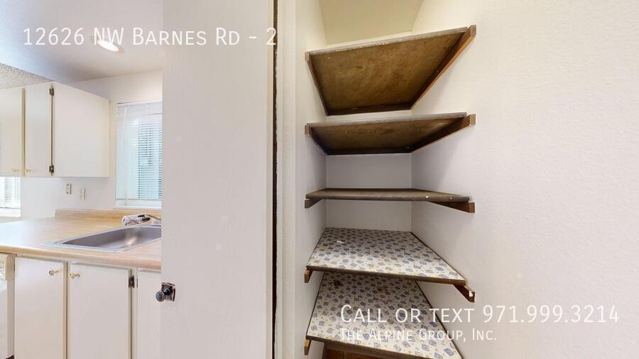 🌿 Westlake Village Condo – Ground‑Floor Living in a Peaceful Community property image