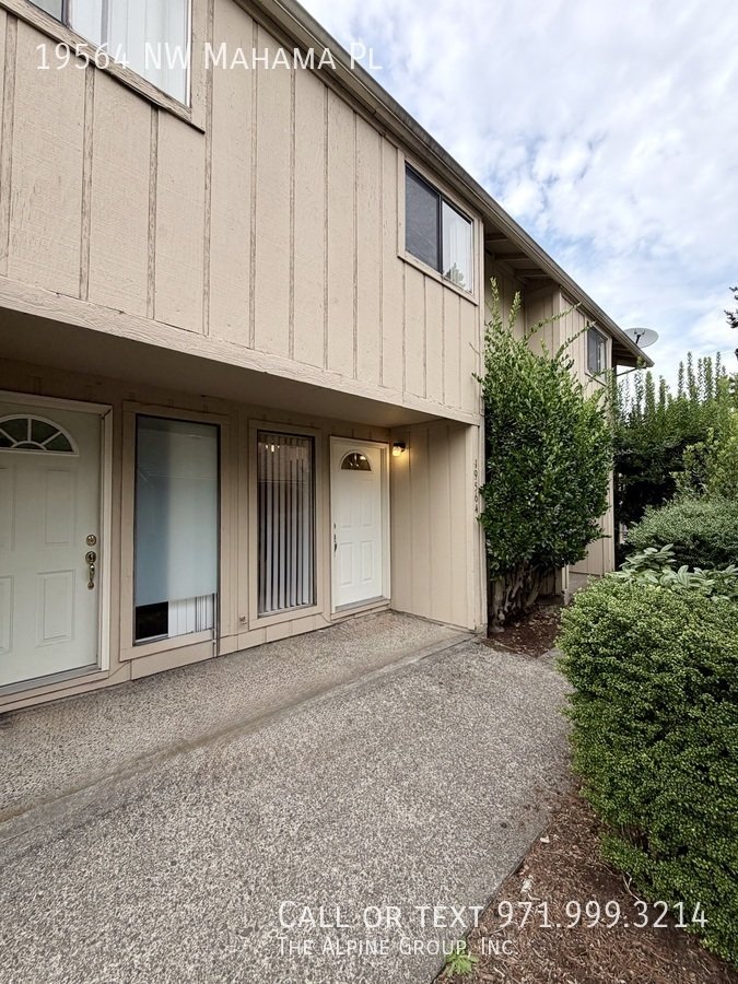 Charming Rock Creek Townhome | 2 Bed / 1.5 Bath | Private Patio + In‑Unit Laundry property image