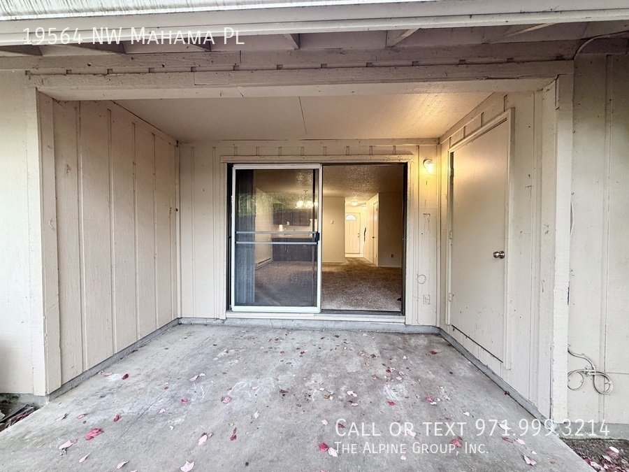 Charming Rock Creek Townhome | 2 Bed / 1.5 Bath | Private Patio + In‑Unit Laundry property image