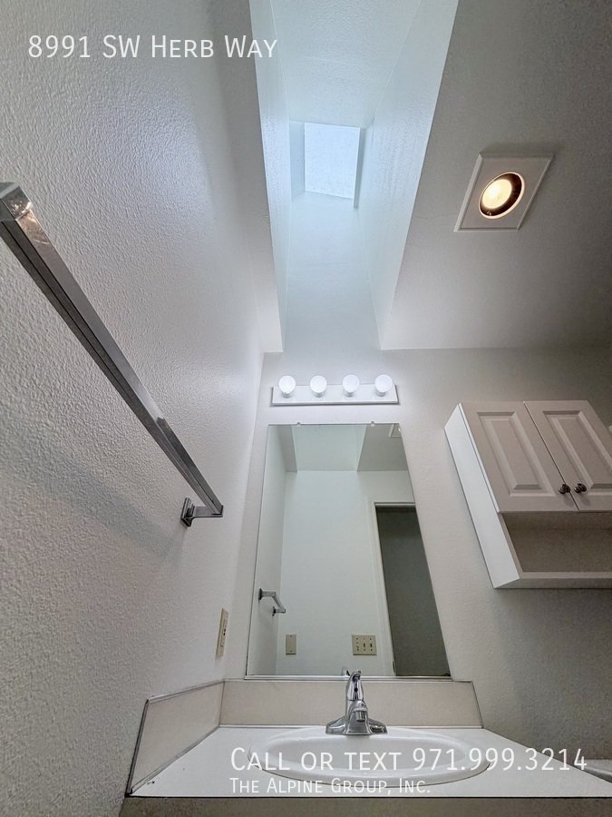 🌿 Peaceful Cul-de-Sac 3-Bedroom - Private Yard & Stream Views! property image