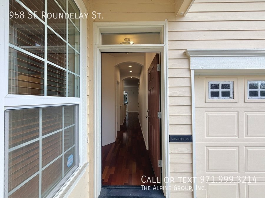 🌞 Bright 3-Bedroom Home – Washer/Dryer Included! property image