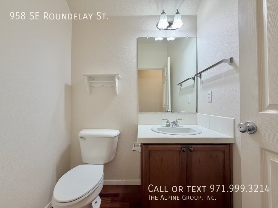 🌞 Bright 3-Bedroom Home – Washer/Dryer Included! property image