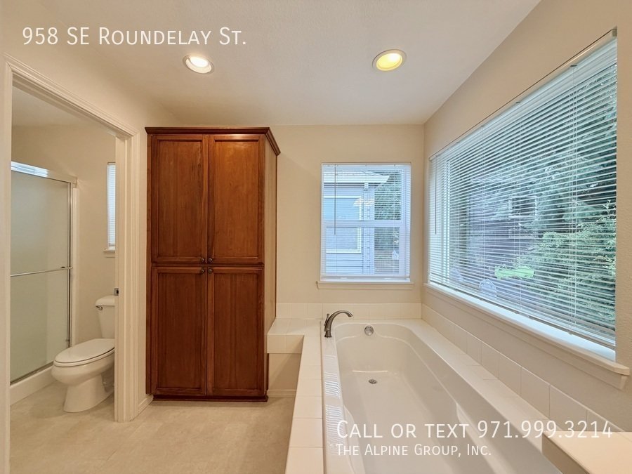 🌞 Bright 3-Bedroom Home – Washer/Dryer Included! property image