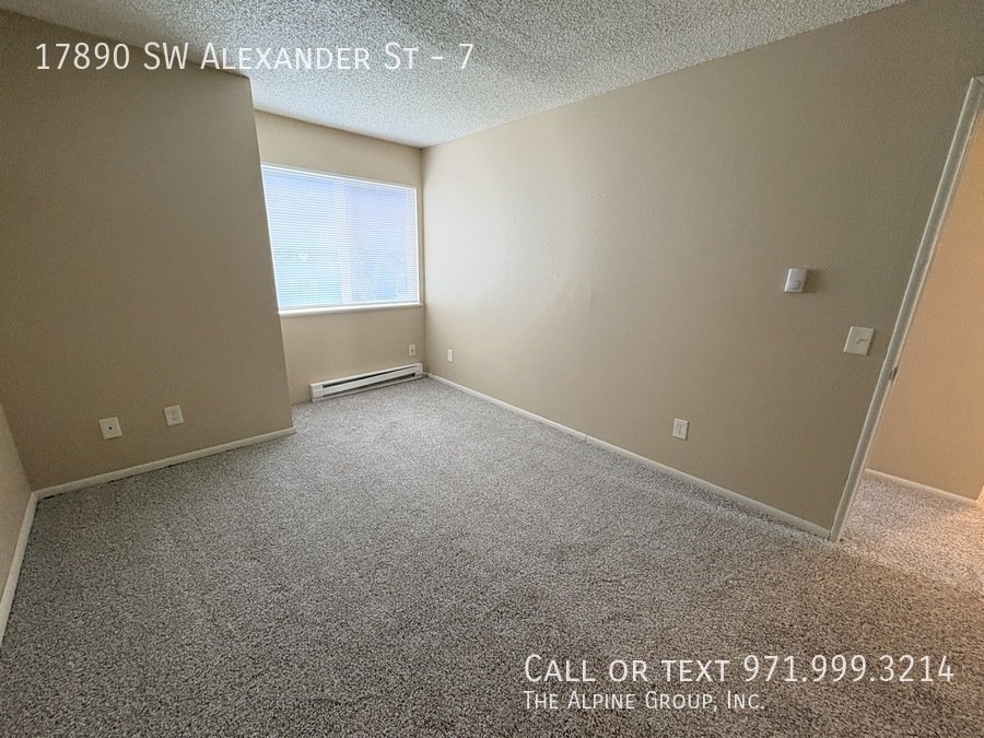 Available Now – Updated Ground‑Floor 2 Bedroom at Kathie Marie Apartments property image