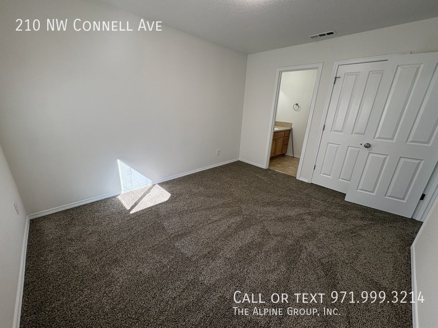 4 Bedroom Townhome in great location! property image