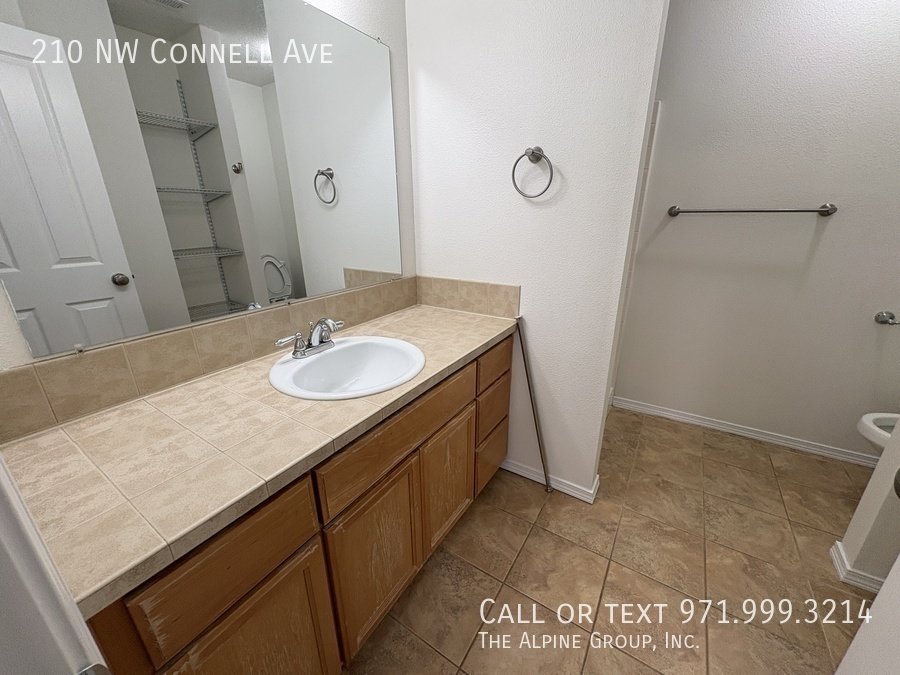 4 Bedroom Townhome in great location! property image