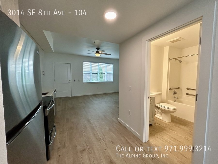 First Month FREE|Modern Ground‑Level Apartment!  ADA accessible! property image