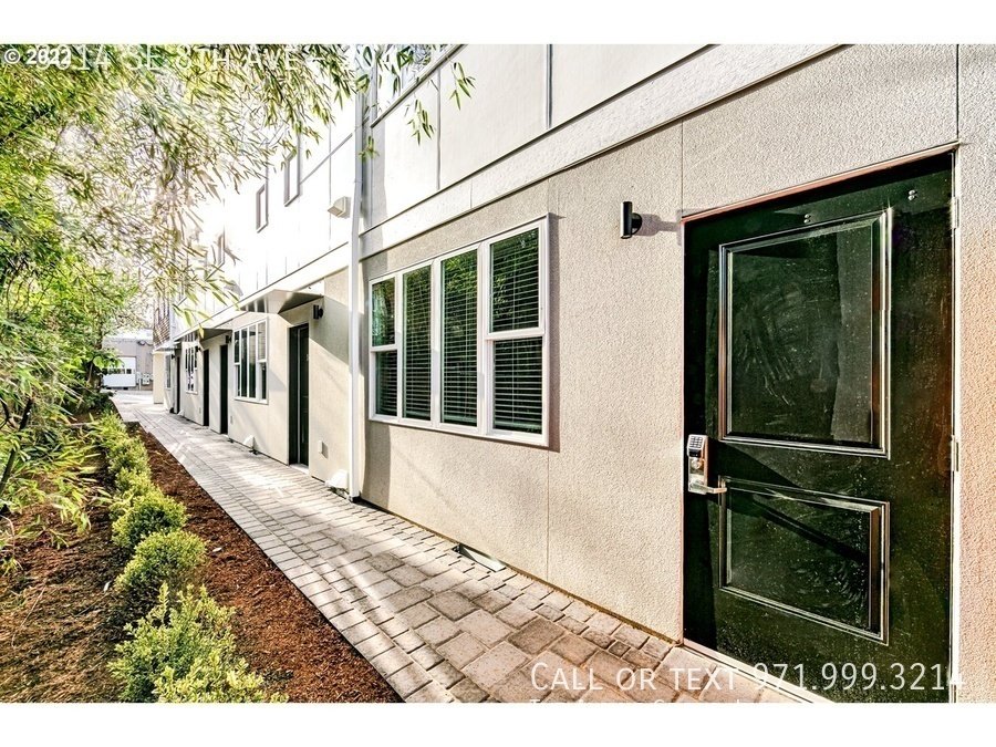 First FREE Month | Second Level Studio with in-unit WD! property image