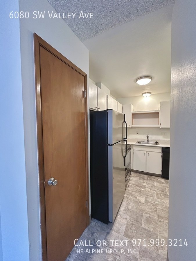 🌿 Cozy Beaverton Townhome with Private Outdoor Porch property image