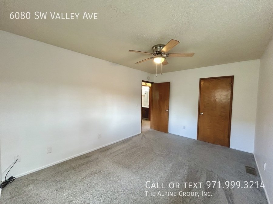 🌿 Cozy Beaverton Townhome with Private Outdoor Porch property image