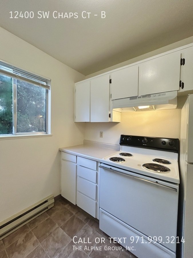 Move-In Ready 2BR in Beaverton | Ground Level + In-Unit Laundry property image