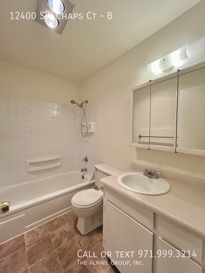 Move-In Ready 2BR in Beaverton | Ground Level + In-Unit Laundry property image