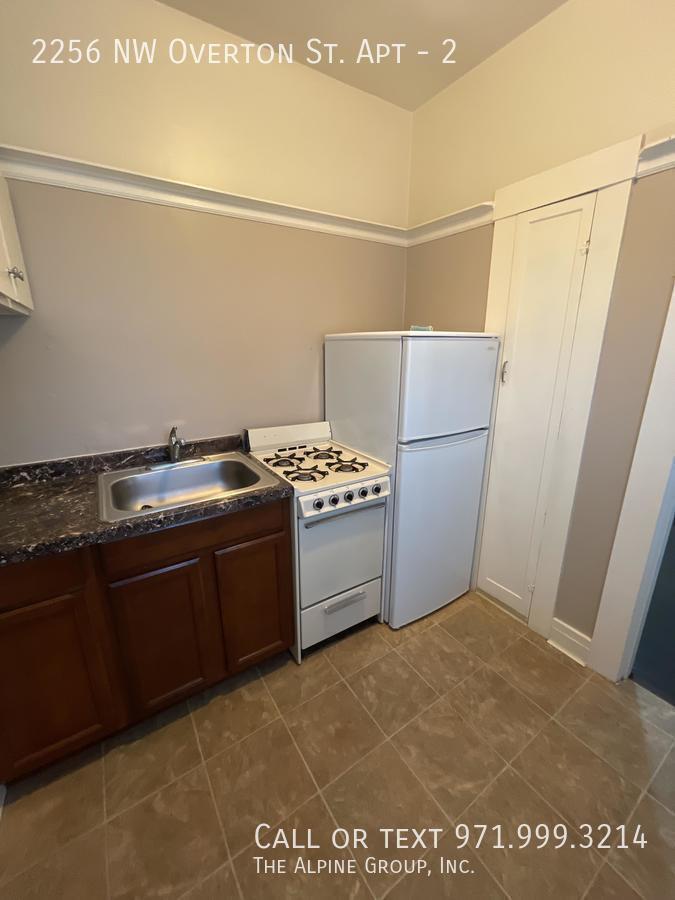 Charming Nob Hill Studio | Hardwood Floors | Pet-Friendly property image