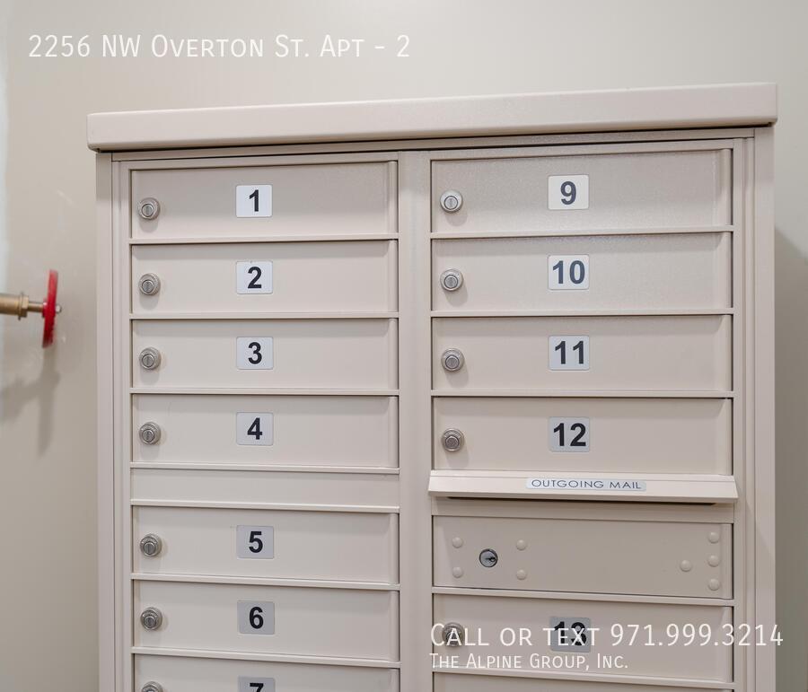 Charming Nob Hill Studio | Hardwood Floors | Pet-Friendly property image